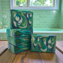 Load image into Gallery viewer, Winter ( Forest Oud &amp; Balsam)