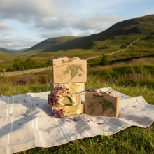 Load image into Gallery viewer, Sassenach