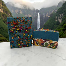 Load image into Gallery viewer, Teakwood &amp; Cardamom
