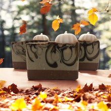 Load image into Gallery viewer, White Pumpkin &amp; Amber